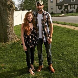 American eagle sleeveless flower top